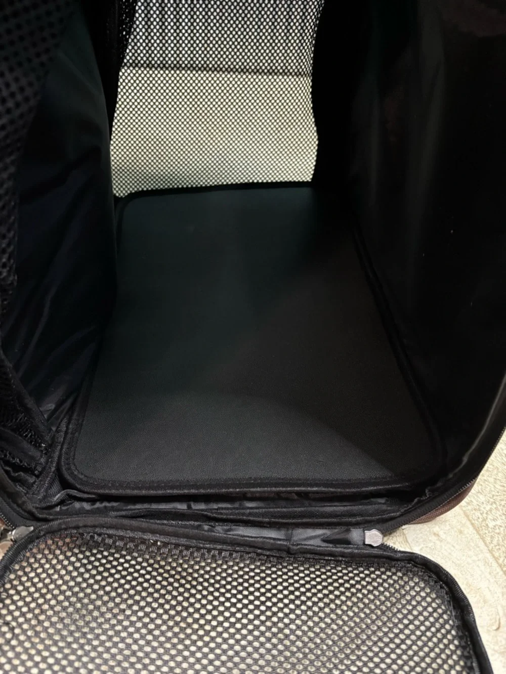Extra Large Cat Carrier with Built-in Litter Box for Car Travel & Road Trips